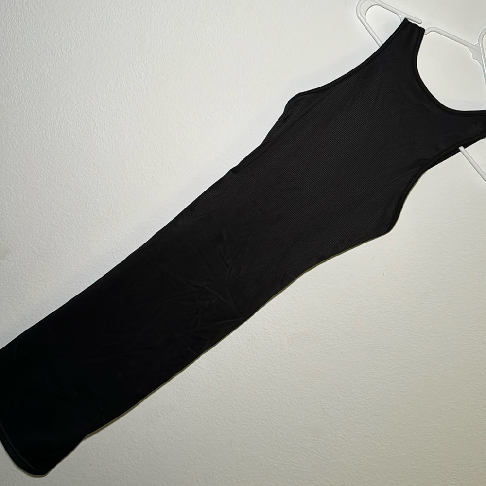 H&M Black Ribbed Midi Dress